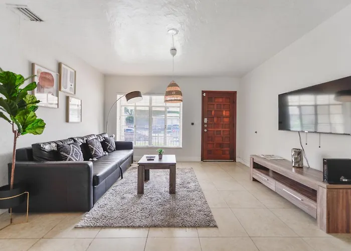 Amazing 3Br House 5 Minutes From Marlins Park