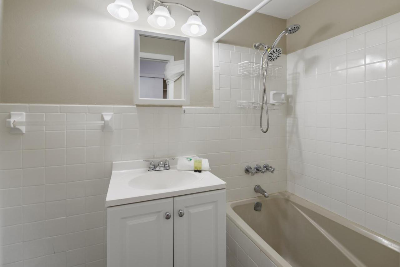 Amazing 3br House 5 Minutes From Marlins Park Hébergement de vacances Miami